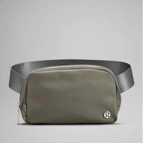lululemon athletica Handbags - NWT Lululemon Everywhere Belt Bag - Grey Sage